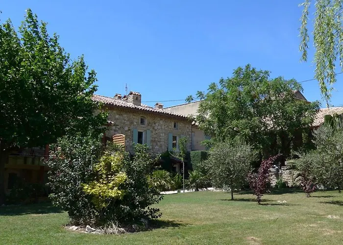 Gites Au Chateau Des Estubiers