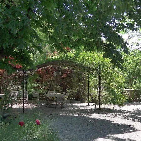 Gites Au Chateau Des Estubiers Les Granges-Gontardes Esterno foto